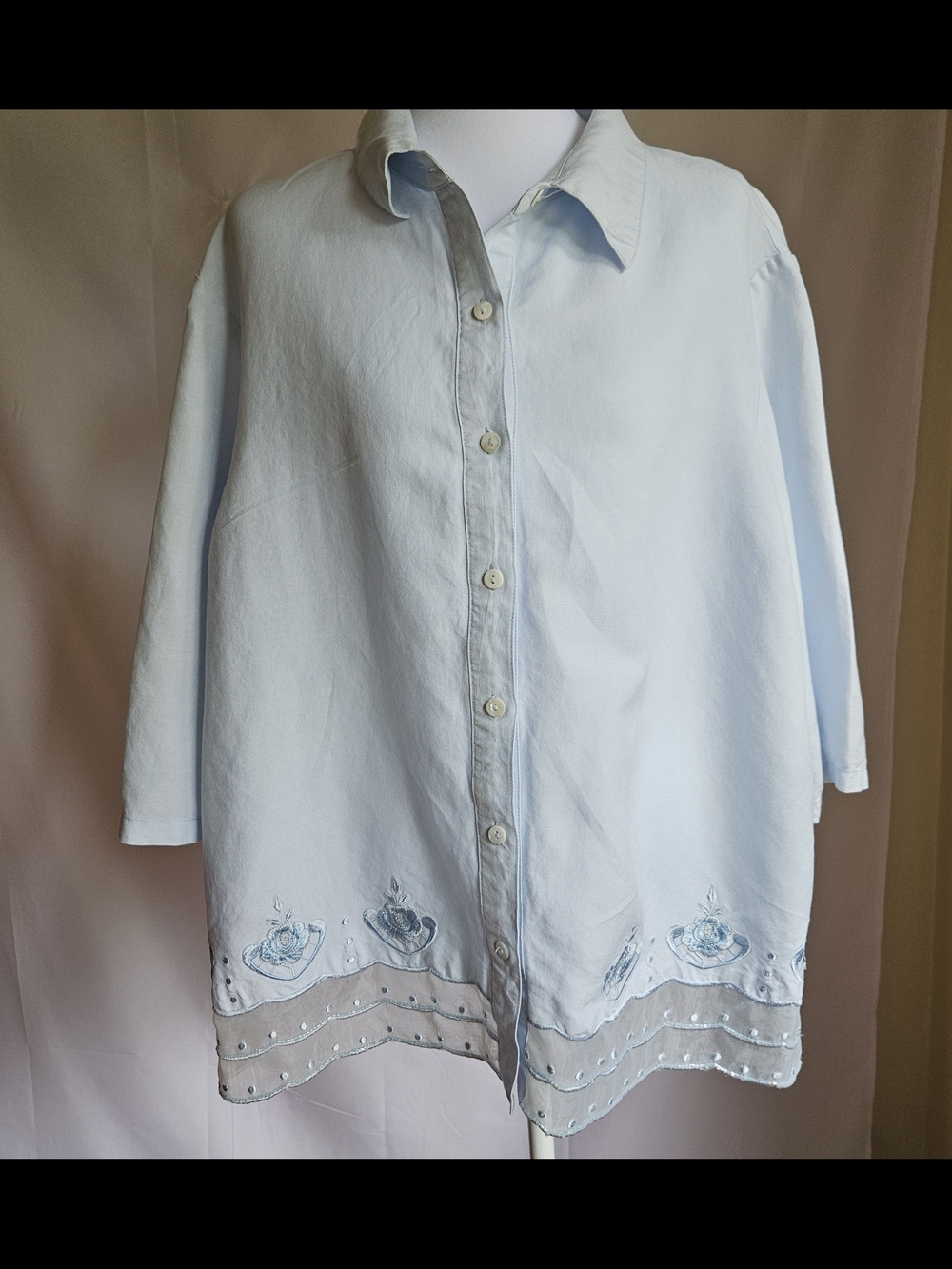 ​Dina K Woman Light Blue Embroidered Button Up Shirt Blouse Size 1X Ramie Viscos